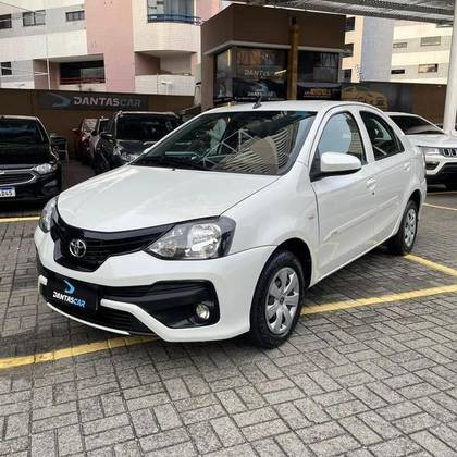 TOYOTA ETIOS 1.5 X PLUS SEDAN 16V FLEX 4P MANUAL TOYOTA ETIOS 1.5 X PLUS SEDAN 16V FLEX 4P MANUAL